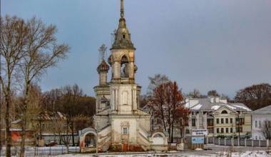 Local Gov't, Business Revive Dozens of Old Churches in Russia's Provincial North