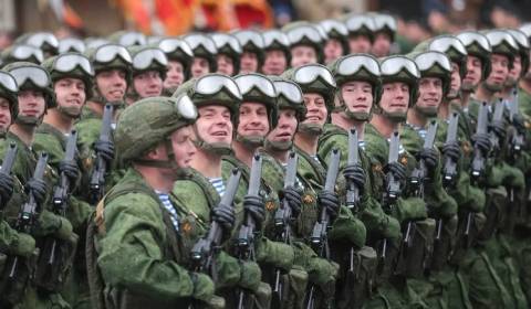 Russia Offers Citizenship for Military Service